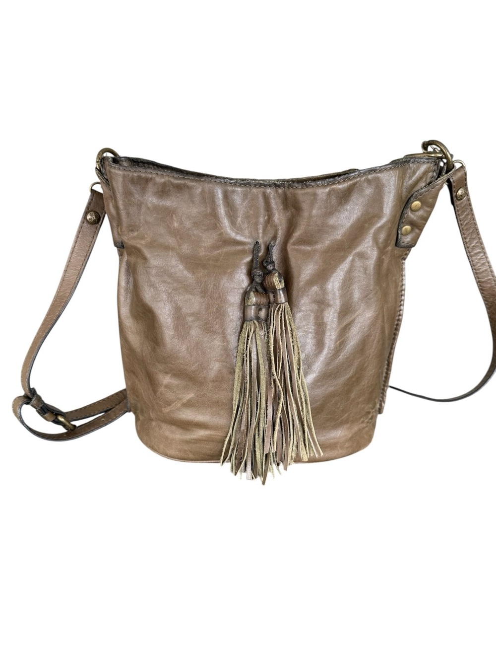 Patricia Nash Otavia Heritage Leather Bucket Bag Brown Taupe Tassel Crossbody